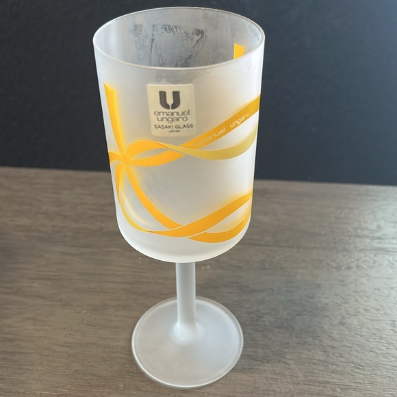 Glasses - Picture 4 of 6